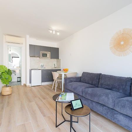 Homeforguest Moderno Apartamento En 科拉雷侯 外观 照片